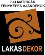 Falmatricák és fényképes ajándékok.
